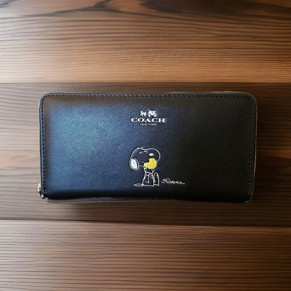 Coach Handbags - COACH Peanuts Snoopy Black Leather Accordion Zip Wallet Limited Edition NWT
